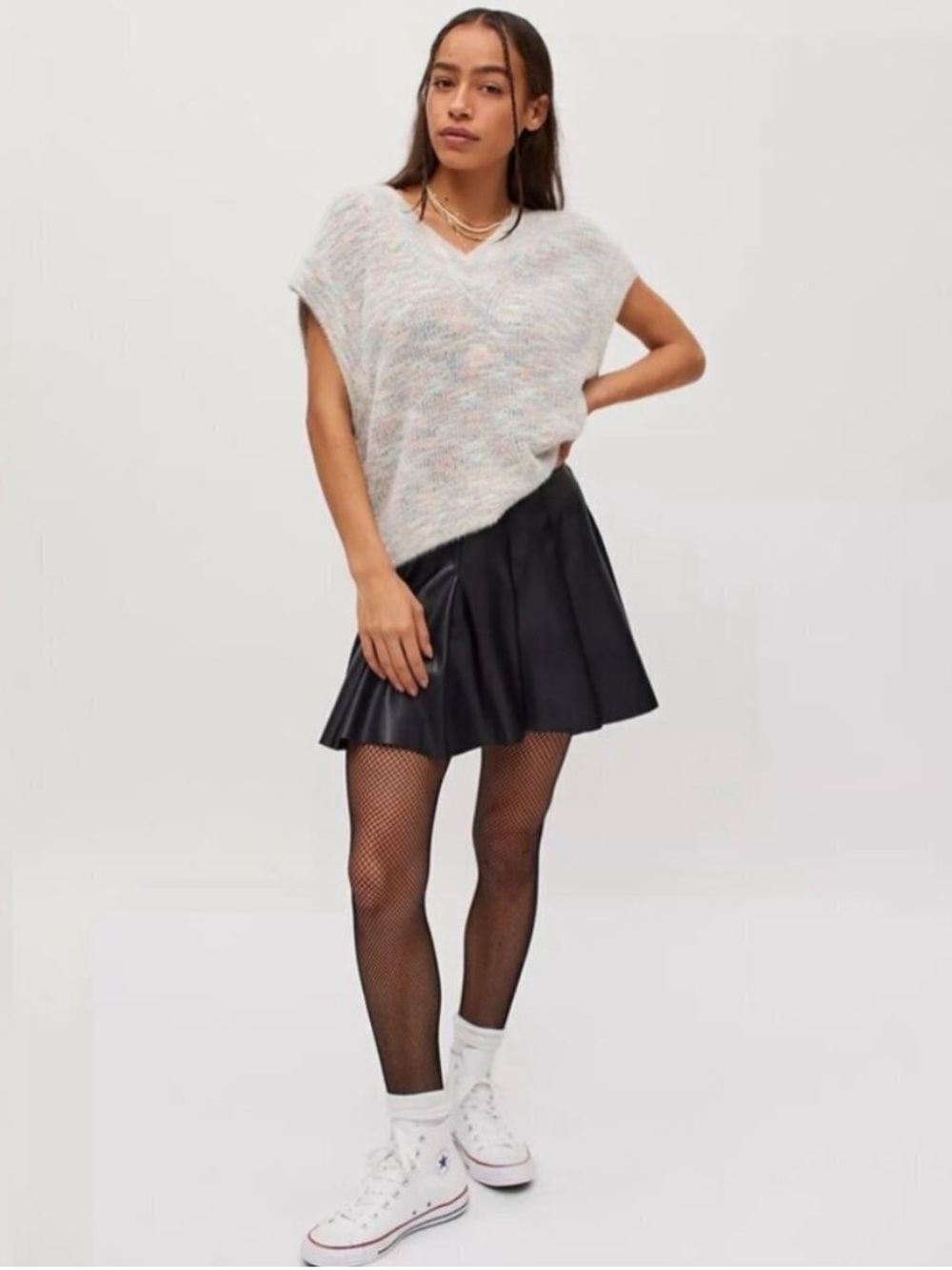 BDG Aden Academia V-Neck Knit Sweater Heathered Ivory w Pastel Flecks Medium
